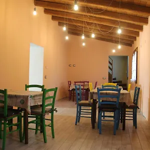  Bed & Breakfast Sa Domu Beccia Italia